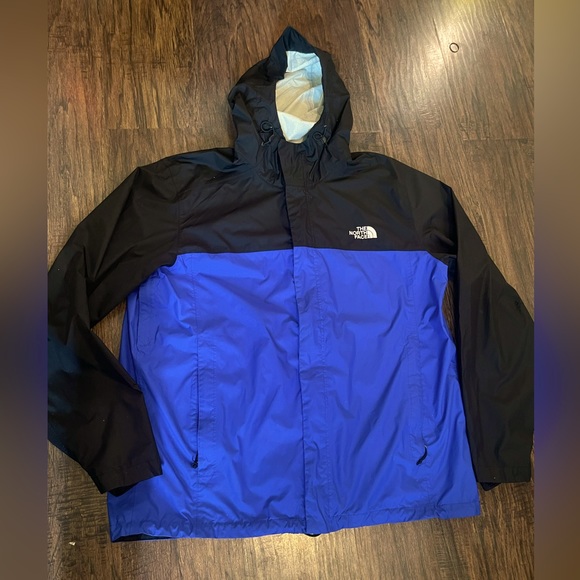 - The North Face Jacket - Picture 2 of 3